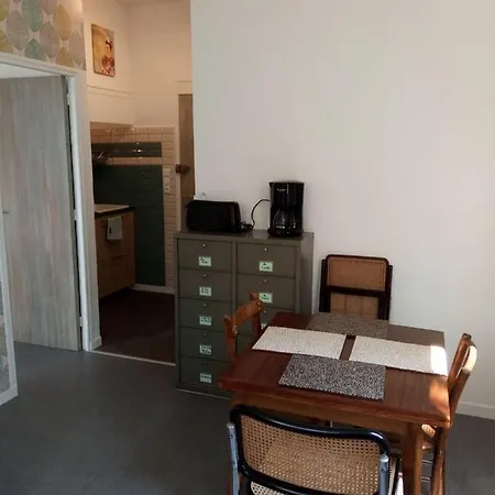 アパート A La Vie A La Mer